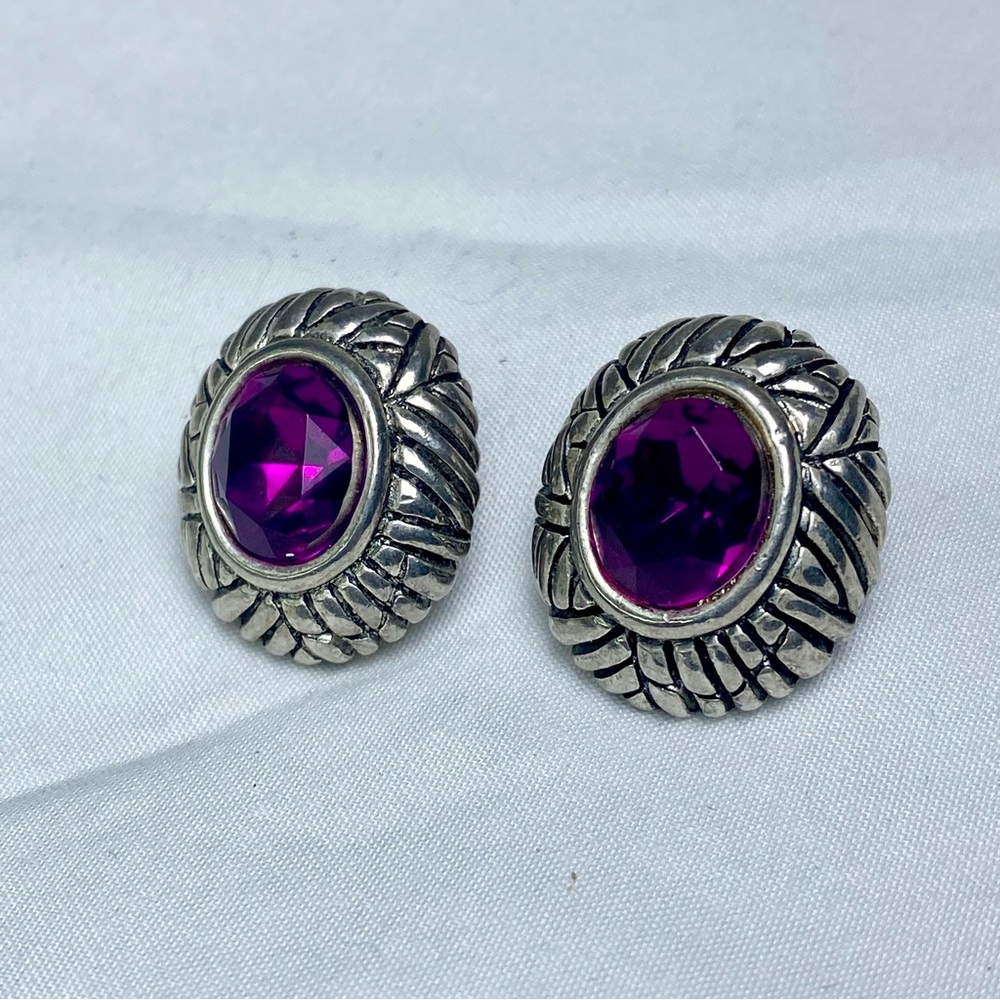 VTG Oval Silver-Tone Clip-On Earrings with Vibrant Purple Stone - Picture 3 of 5